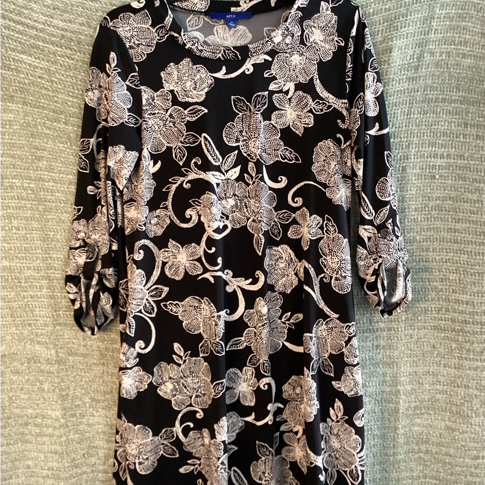 Apt 9 Floral Black and White Dress with Pockets